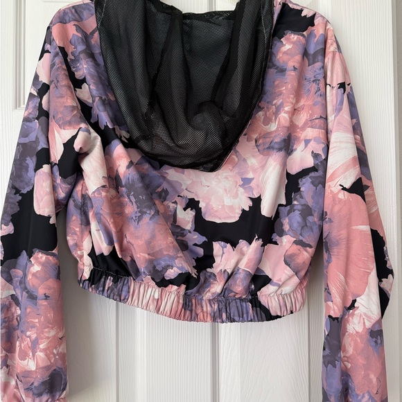 Forever 21 Pink and Black Floral Jacket Small - Picture 2 of 3